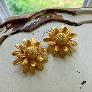 Vintage Chunky Figural Gold Sunflower Clip On Earrings w. Textured Matte Finish